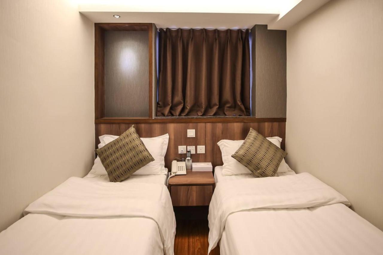 Twin Room,1376991041:JPEG